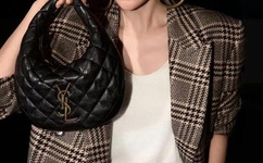 当我成为全班男生的公共汽车